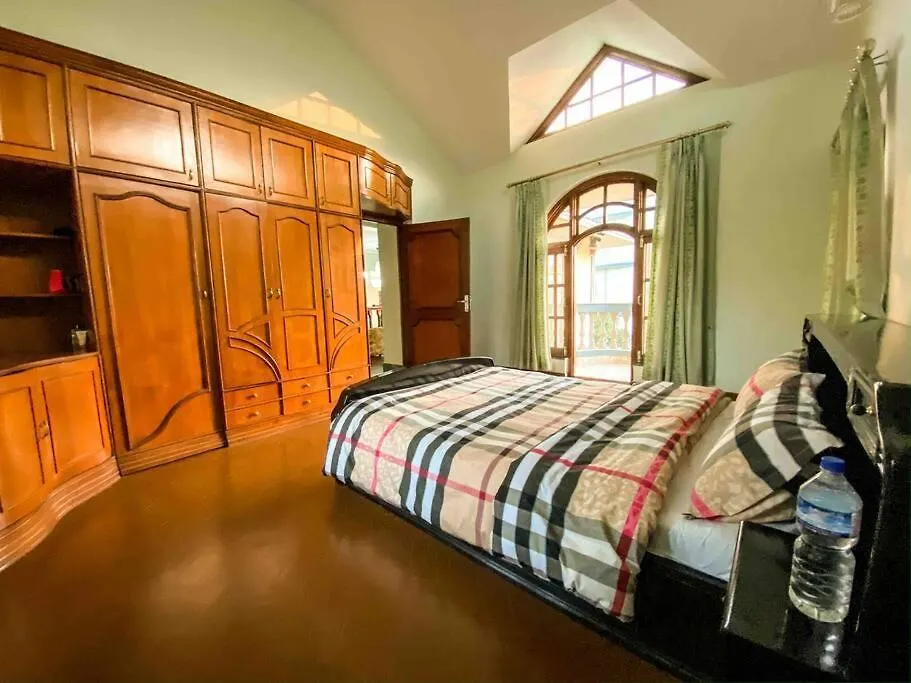 Cheerful 5-Bedroom Villa With Garden And Views Kathmandu Holiday home