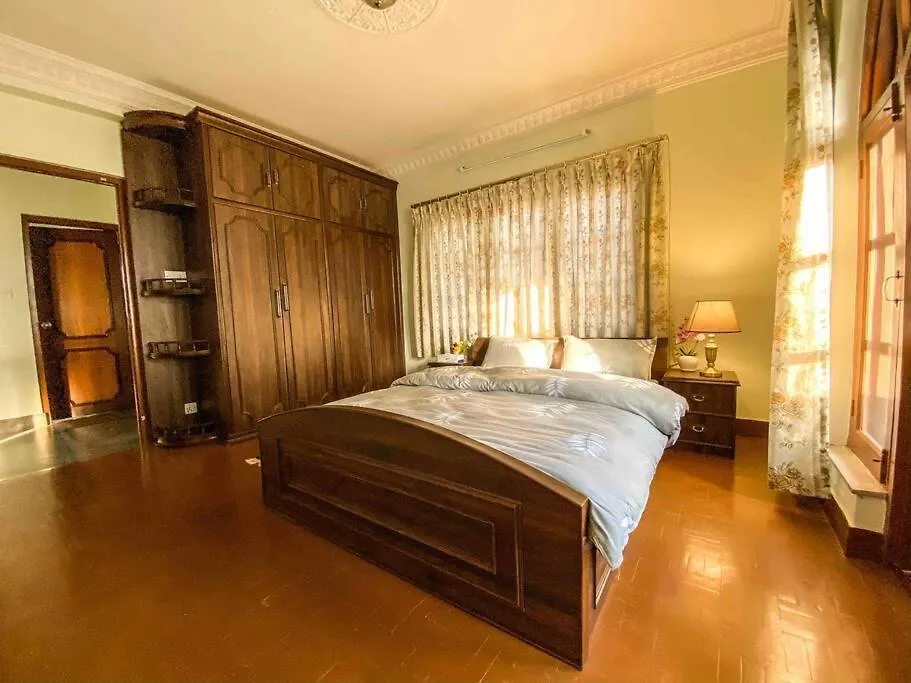 Cheerful 5-Bedroom Villa With Garden And Views Kathmandu Holiday home